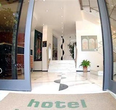 ליבורנו Hotel Boston מראה חיצוני תמונה