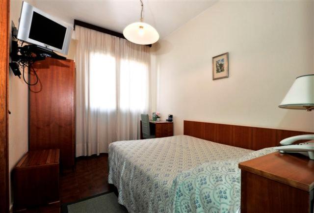 ליבורנו Hotel Boston מראה חיצוני תמונה
