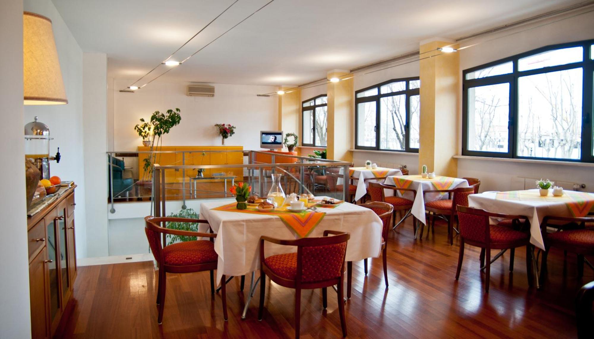ליבורנו Hotel Boston מראה חיצוני תמונה