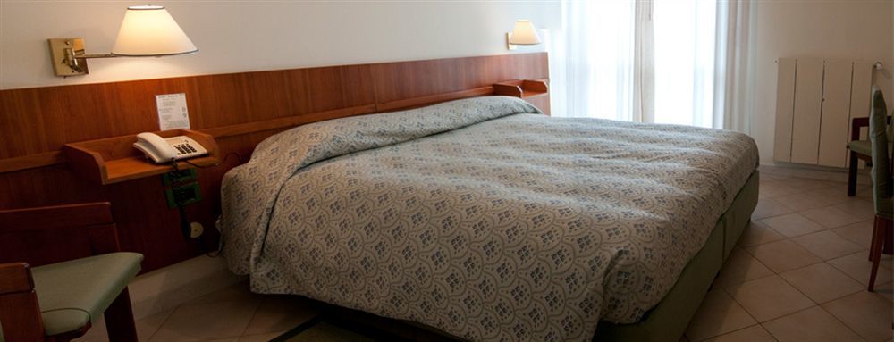 ליבורנו Hotel Boston מראה חיצוני תמונה